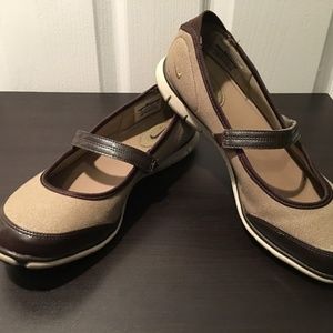 NIKE ATHLETIC Free Mary Jane Womens